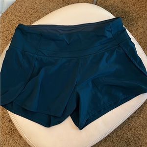 Women Lululemon Shorts- Speed Ups 2.5”